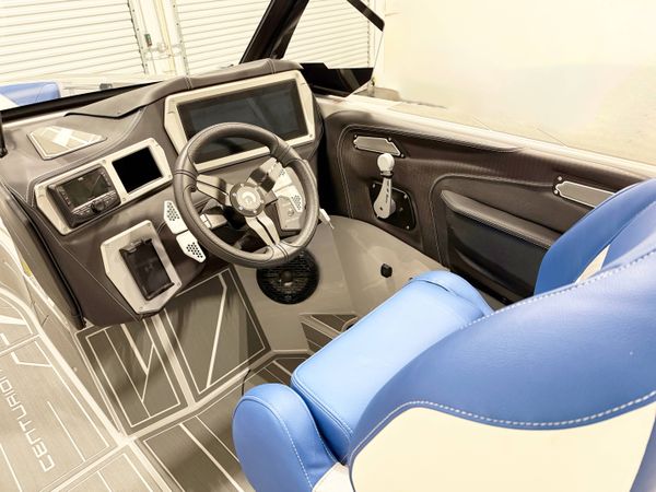 2025 Centurion Nv233